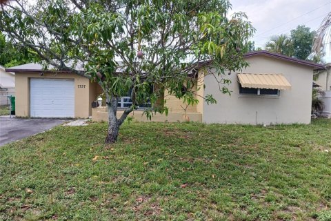 House in Miramar, Florida 3 bedrooms, 168.9 sq.m. № 2247792 - photo 2