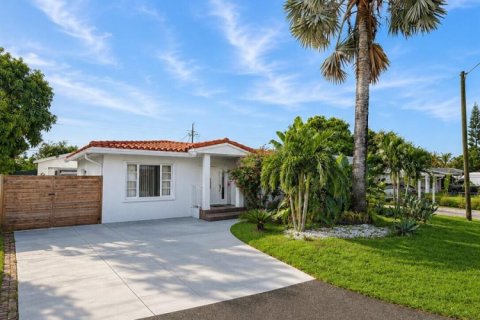 Villa ou maison à vendre à Oakland Park, Floride: 2 chambres, 81.01 m2 № 2316262 - photo 2