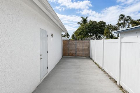Villa ou maison à vendre à Oakland Park, Floride: 2 chambres, 81.01 m2 № 2316262 - photo 13