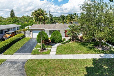 Casa en alquiler en Cutler Bay, Florida, 3 dormitorios, 161.84 m2 № 2010615 - foto 23