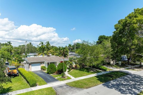 Casa en alquiler en Cutler Bay, Florida, 3 dormitorios, 161.84 m2 № 2010615 - foto 25