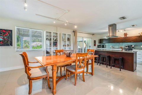 Casa en alquiler en Cutler Bay, Florida, 3 dormitorios, 161.84 m2 № 2010615 - foto 5