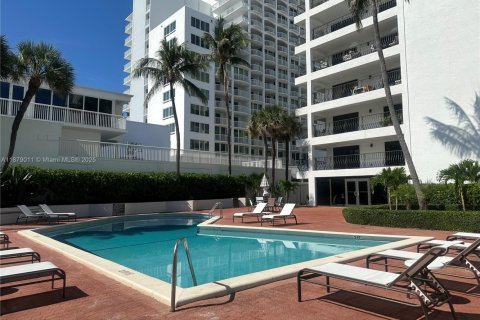 Copropriété à louer à Miami Beach, Floride: 1 chambre, 70.42 m2 № 1896222 - photo 2