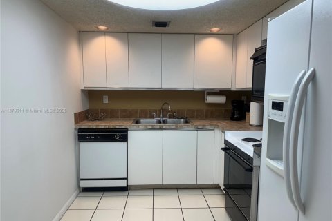 Copropriété à louer à Miami Beach, Floride: 1 chambre, 70.42 m2 № 1896222 - photo 7