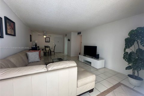 Copropriété à louer à Miami Beach, Floride: 1 chambre, 70.42 m2 № 1896222 - photo 4