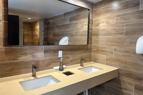 Copropriété à louer à Miami Beach, Floride: 1 chambre, 70.42 m2 № 1896222 - photo 18