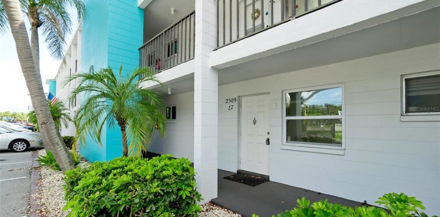 Condo in Bradenton, Florida, 1 bedroom № 1840674