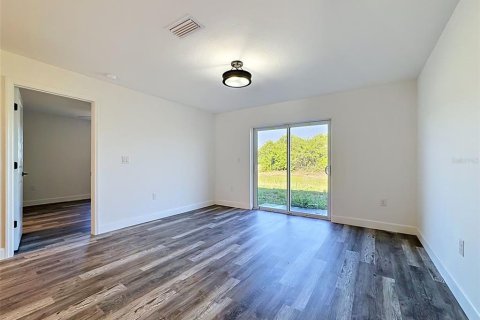 House in North Port, Florida 3 bedrooms, 119.84 sq.m. № 2239116 - photo 8
