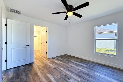 House in North Port, Florida 3 bedrooms, 119.84 sq.m. № 2239116 - photo 11