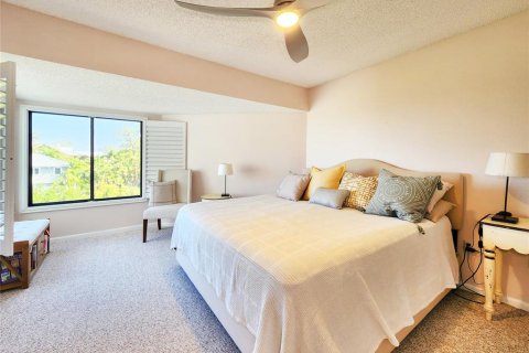 Townhouse in Tarpon Springs, Florida 2 bedrooms, 108.7 sq.m. № 1624941 - photo 29