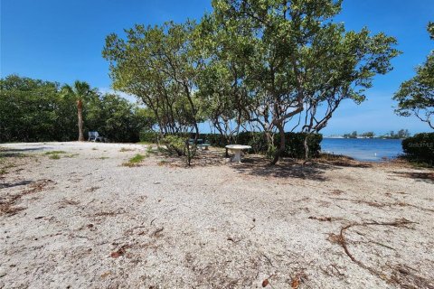 Townhouse in Tarpon Springs, Florida 2 bedrooms, 108.7 sq.m. № 1624941 - photo 6