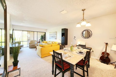 Townhouse in Tarpon Springs, Florida 2 bedrooms, 108.7 sq.m. № 1624941 - photo 11