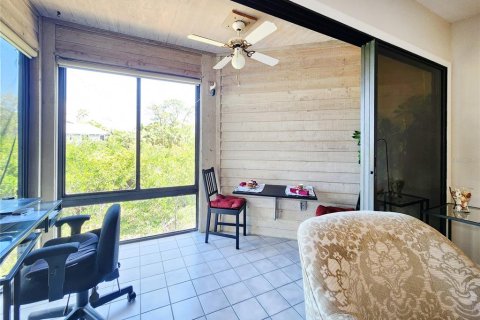 Townhouse in Tarpon Springs, Florida 2 bedrooms, 108.7 sq.m. № 1624941 - photo 15