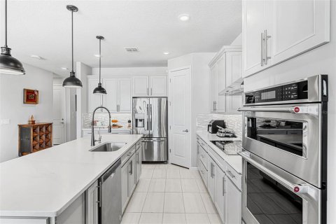 Casa en venta en Clermont, Florida, 5 dormitorios, 268.77 m2 № 1590696 - foto 3