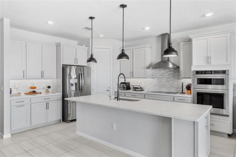 Casa en venta en Clermont, Florida, 5 dormitorios, 268.77 m2 № 1590696 - foto 9