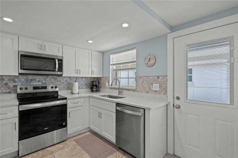 House in Sarasota, Florida 2 bedrooms, 87.24 sq.m. № 1749558 - photo 6