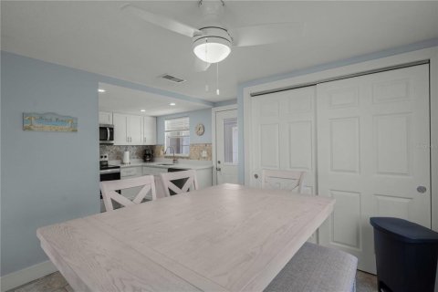 House in Sarasota, Florida 2 bedrooms, 87.24 sq.m. № 1749558 - photo 24