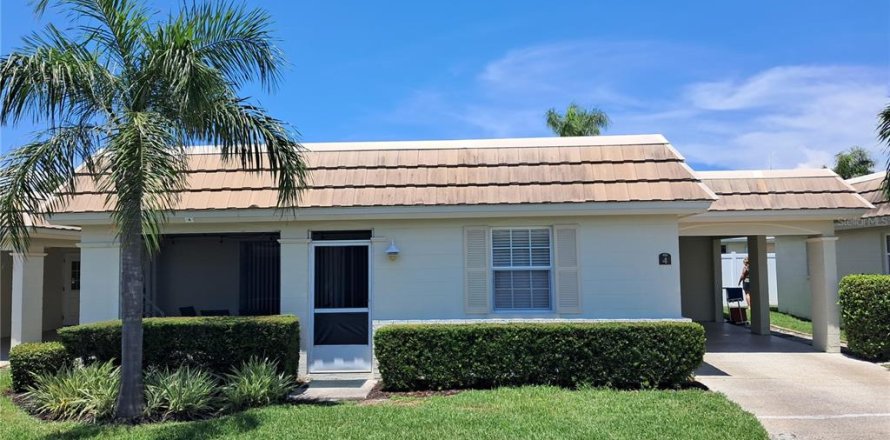 House in Sarasota, Florida 2 bedrooms, 87.24 sq.m. № 1749558