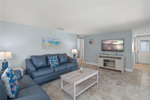 House in Sarasota, Florida 2 bedrooms, 87.24 sq.m. № 1749558 - photo 9
