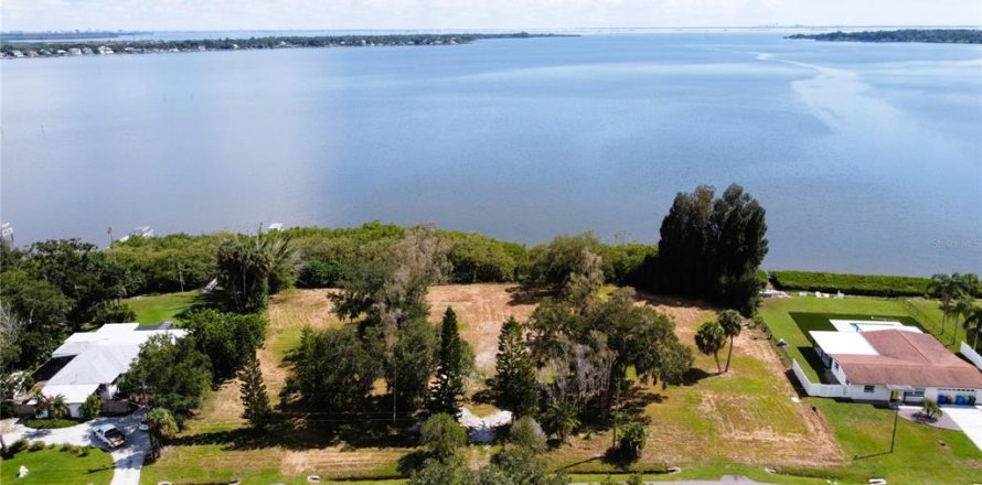 Land in Oldsmar, Florida № 2379213