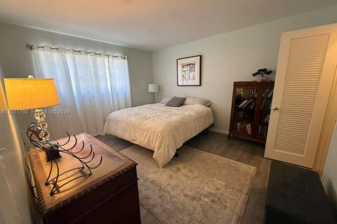 Condominio en alquiler en Lake Worth, Florida, 2 dormitorios, 85.84 m2 № 2075390 - foto 7