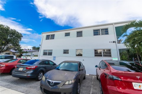 Condominio en Lake Worth, Florida, 2 dormitorios  № 2075390