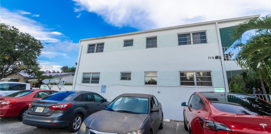 Condominio en Lake Worth, Florida, 2 dormitorios  № 2075390