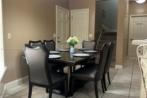 Villa ou maison à vendre à Jacksonville, Floride: 4 chambres, 283.17 m2 № 1727933 - photo 3