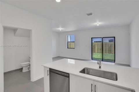 Touwnhouse à vendre à Homestead, Floride: 3 chambres, 148.64 m2 № 2075157 - photo 12