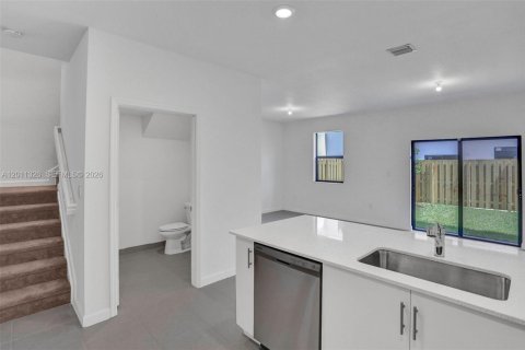 Touwnhouse à vendre à Homestead, Floride: 3 chambres, 148.64 m2 № 2075157 - photo 13