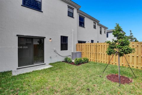 Touwnhouse à vendre à Homestead, Floride: 3 chambres, 148.64 m2 № 2075157 - photo 20