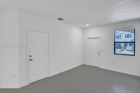 Touwnhouse à vendre à Homestead, Floride: 3 chambres, 148.64 m2 № 2075157 - photo 9