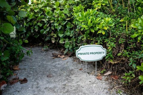 House in Jupiter Island, Florida 4 bedrooms, 878.67 sq.m. № 2084083 - photo 15