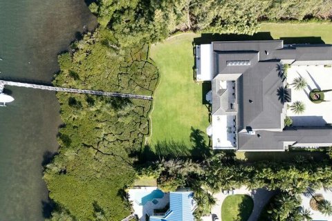 House in Jupiter Island, Florida 4 bedrooms, 878.67 sq.m. № 2084083 - photo 9