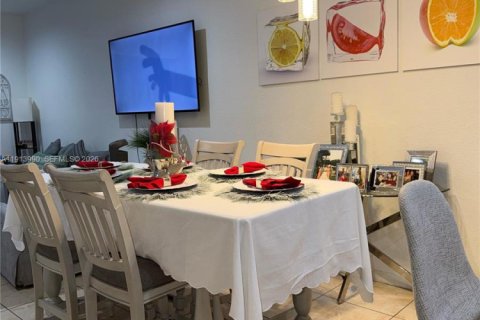 Touwnhouse à vendre à Miramar, Floride: 2 chambres, 99.41 m2 № 2082408 - photo 10