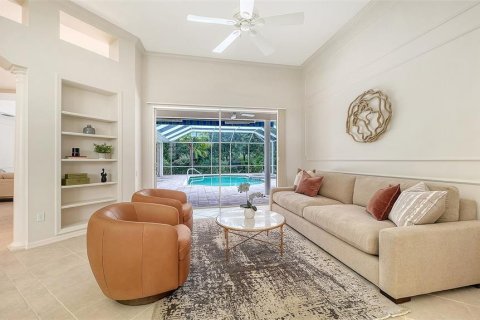 House in University Park, Florida 3 bedrooms, 249.54 sq.m. № 2393619 - photo 5
