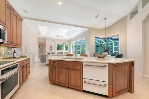 House in University Park, Florida 3 bedrooms, 249.54 sq.m. № 2393619 - photo 12