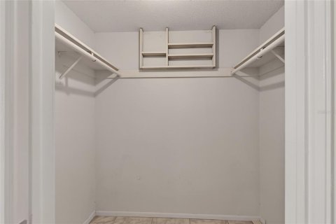 House in Orlando, Florida 3 bedrooms, 111.02 sq.m. № 2413942 - photo 19