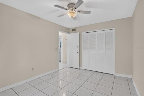 House in Orlando, Florida 3 bedrooms, 111.02 sq.m. № 2413942 - photo 28