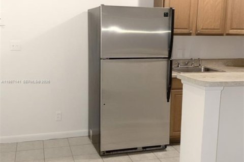 Condominio en alquiler en Oakland Park, Florida, 1 dormitorio, 37.81 m2 № 2046611 - foto 4