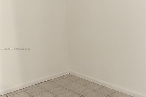 Condominio en alquiler en Oakland Park, Florida, 1 dormitorio, 37.81 m2 № 2046611 - foto 5