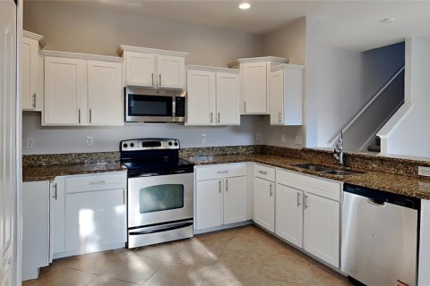Townhouse in Brandon, Florida 2 bedrooms, 143.81 sq.m. № 1629605 - photo 5