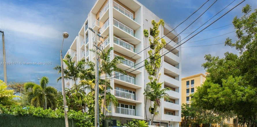 Condo in Miami, Florida, 1 bedroom  № 1944535