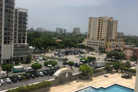 Condo in Coral Gables, Florida, 1 bedroom  № 1939674 - photo 18