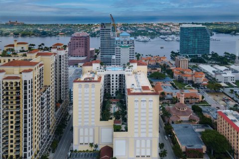 Condo in West Palm Beach, Florida, 1 bedroom  № 1134992 - photo 1
