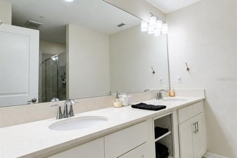 Condo in Kissimmee, Florida, 3 bedrooms № 2197449 - photo 13