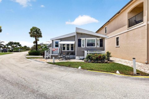 Casa en venta en Jensen Beach, Florida, 2 dormitorios, 69.86 m2 № 2261527 - foto 6