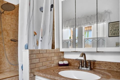Casa en venta en Jensen Beach, Florida, 2 dormitorios, 69.86 m2 № 2261527 - foto 25