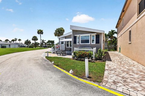Casa en venta en Jensen Beach, Florida, 2 dormitorios, 69.86 m2 № 2261527 - foto 8