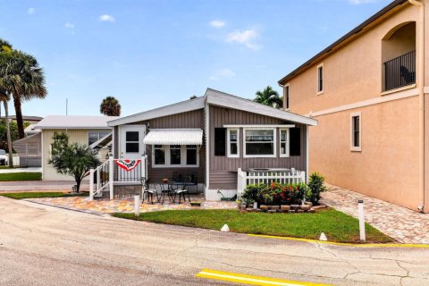 Casa en venta en Jensen Beach, Florida, 2 dormitorios, 69.86 m2 № 2261527 - foto 10